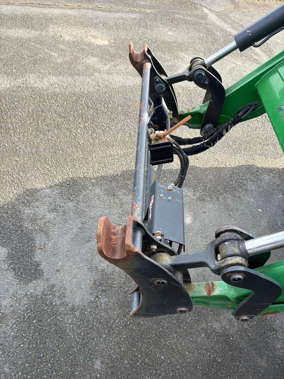 Image JOHN DEERE 6110R